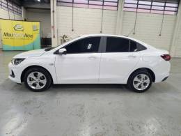 CHEVROLET - ONIX - 2023/2024 - Branca - R$ 89.900,00