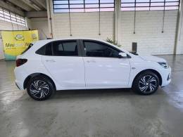 CHEVROLET - ONIX - 2024/2024 - Branca - R$ 81.900,00