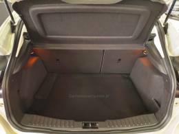 FORD - FOCUS - 2015/2016 - Prata - R$ 71.900,00