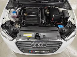 AUDI - A3 - 2013/2014 - Branca - R$ 76.900,00