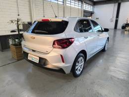 CHEVROLET - ONIX - 2020/2020 - Prata - R$ 62.900,00