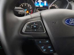FORD - FOCUS - 2017/2018 - Branca - R$ 79.900,00
