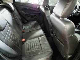 FORD - FIESTA - 2015/2016 - Preta - R$ 56.900,00