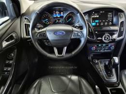 FORD - FOCUS - 2018/2019 - Cinza - R$ 87.900,00