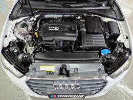AUDI - A3 - 2015/2016 - Branca - R$ 114.900,00