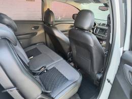 CHEVROLET - SPIN - 2022/2023 - Branca - R$ 97.900,00