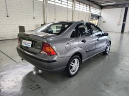 FORD - FOCUS - 2007/2008 - Cinza - R$ 24.900,00