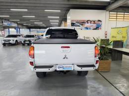 MITSUBISHI - L200 - 2014/2015 - Branca - R$ 129.900,00