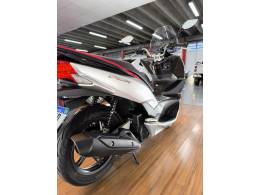 HONDA - PCX - 2018/2018 - Prata - R$ 15.900,00