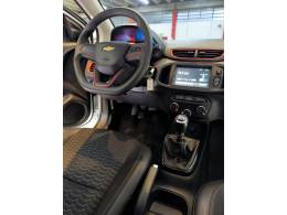 CHEVROLET - ONIX - 2017/2018 - Branca - R$ 62.900,00