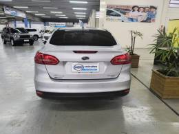 FORD - FOCUS - 2015/2016 - Prata - R$ 61.900,00