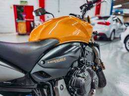 HONDA - CB 600F - 2009/2009 - Dourada - R$ 35.900,00