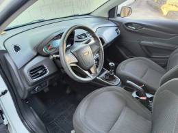 CHEVROLET - ONIX - 2014/2014 - Branca - R$ 54.900,00