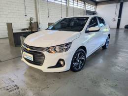 CHEVROLET - ONIX - 2024/2024 - Branca - R$ 81.900,00