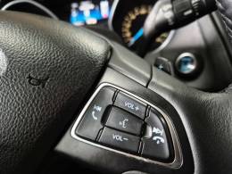 FORD - FOCUS - 2016/2016 - Branca - R$ 67.900,00