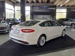 FORD - FUSION - 2015/2016 - Branca - R$ 92.900,00