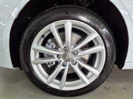 AUDI - A3 - 2015/2016 - Branca - R$ 114.900,00
