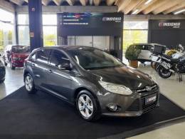FORD - FOCUS - 2014/2015 - Cinza - R$ 56.900,00