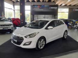 HYUNDAI - I30 - 2014/2015 - Branca - R$ 71.900,00