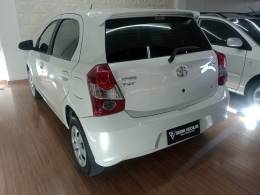 TOYOTA - ETIOS - 2019/2020 - Branca - R$ 61.900,00