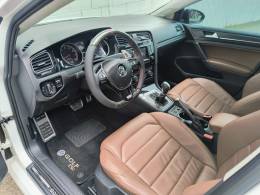 VOLKSWAGEN - GOLF - 2014/2015 - Branca - R$ 85.900,00