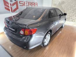 TOYOTA - COROLLA - 2010/2011 - Cinza - R$ 58.900,00