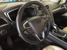 FORD - FUSION - 2015/2016 - Branca - R$ 92.900,00