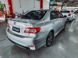 TOYOTA - COROLLA - 2013/2014 - Prata - R$ 74.900,00