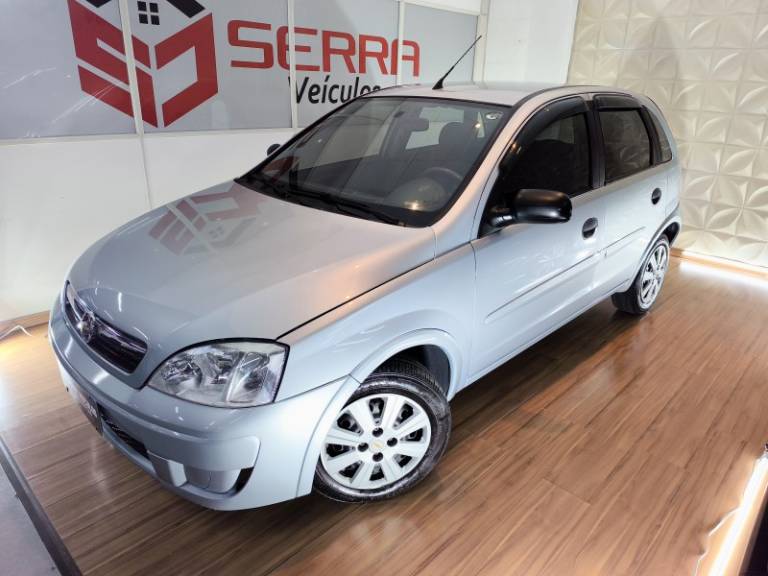 CHEVROLET - CORSA - 2012/2012 - Prata - R$ 35.900,00