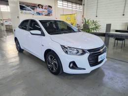 CHEVROLET - ONIX - 2024/2024 - Branca - R$ 81.900,00