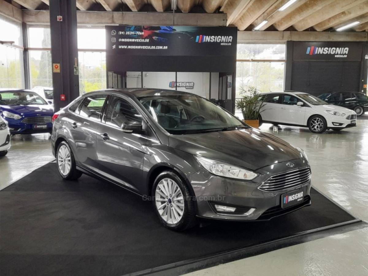 FORD - FOCUS - 2016/2016 - Cinza - R$ 62.900,00