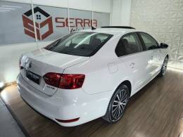VOLKSWAGEN - JETTA - 2012/2012 - Branca - R$ 68.900,00