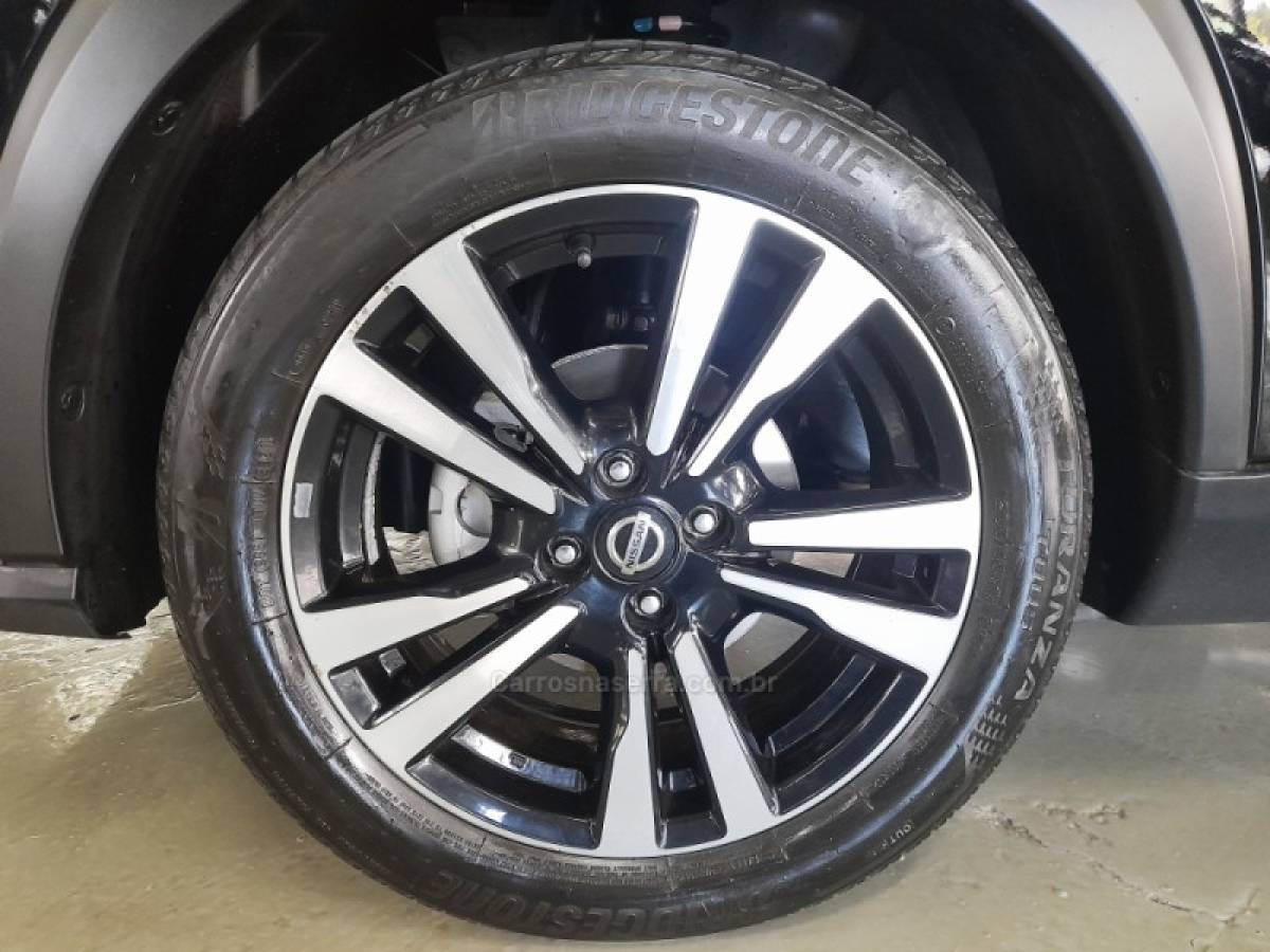 NISSAN - KICKS - 2021/2022 - Preta - R$ 97.900,00