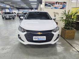 CHEVROLET - ONIX - 2023/2024 - Branca - R$ 89.900,00