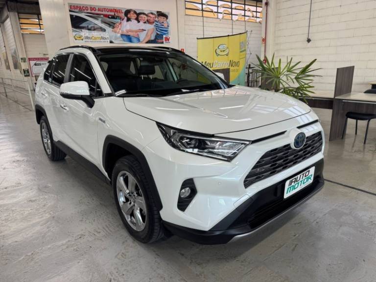 TOYOTA - RAV4 - 2020/2020 - Branca - R$ 176.900,00