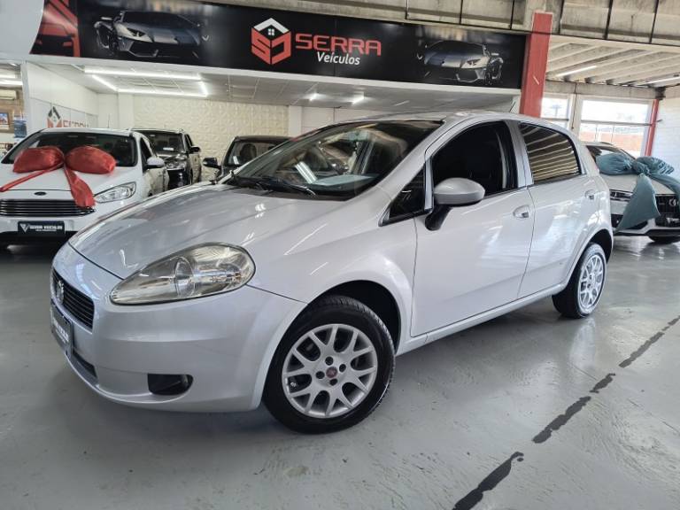 FIAT - PUNTO - 2009/2010 - Prata - R$ 29.900,00