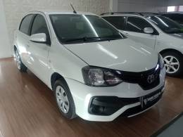 TOYOTA - ETIOS - 2019/2020 - Branca - R$ 61.900,00