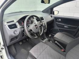 VOLKSWAGEN - FOX - 2018/2018 - Branca - R$ 61.900,00