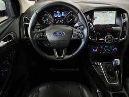 FORD - FOCUS - 2015/2016 - Branca - R$ 64.900,00