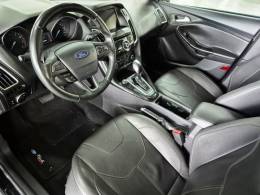 FORD - FOCUS - 2017/2017 - Preta - R$ 74.900,00