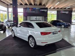 AUDI - A3 - 2015/2016 - Branca - R$ 114.900,00