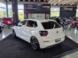 VOLKSWAGEN - POLO - 2023/2023 - Branca - R$ 99.900,00
