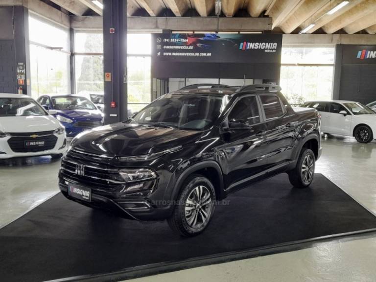 FIAT - TORO - 2022/2023 - Preta - R$ 119.900,00