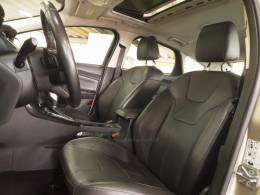 FORD - FOCUS - 2015/2016 - Prata - R$ 71.900,00