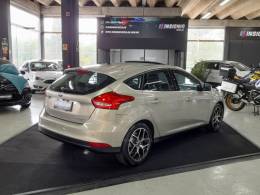 FORD - FOCUS - 2015/2016 - Prata - R$ 71.900,00