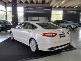 FORD - FUSION - 2015/2016 - Branca - R$ 92.900,00