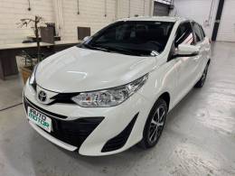 TOYOTA - YARIS - 2020/2020 - Branca - R$ 85.900,00