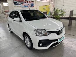 TOYOTA - ETIOS - 2018/2018 - Branca - R$ 72.900,00