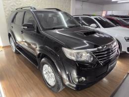 TOYOTA - HILUX SW4 - 2012/2012 - Preta - R$ 126.900,00