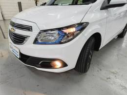 CHEVROLET - ONIX - 2014/2014 - Branca - R$ 49.900,00